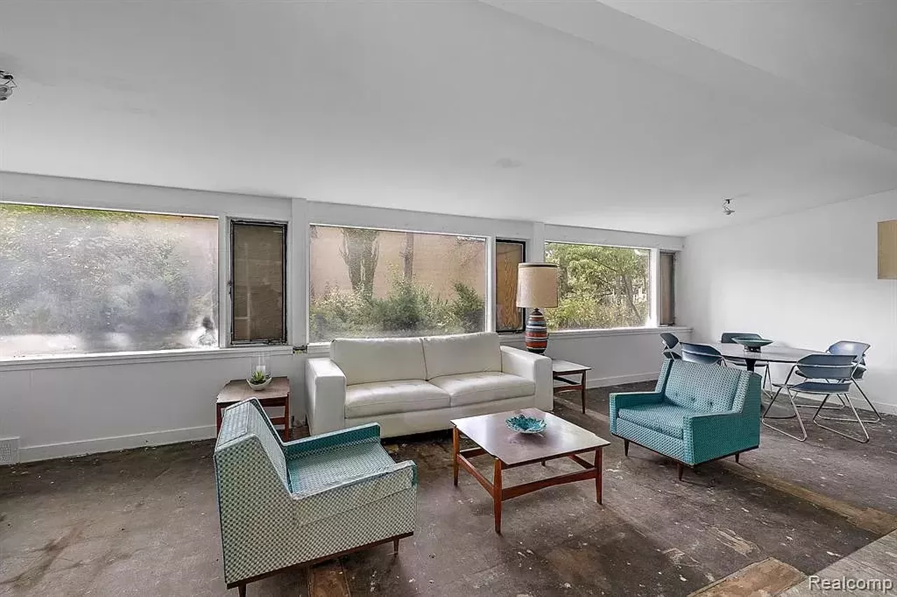 Image: Humble former Detroit dentist office designed by World Trade Center architect Minoru Yamasaki is for sale for $95k