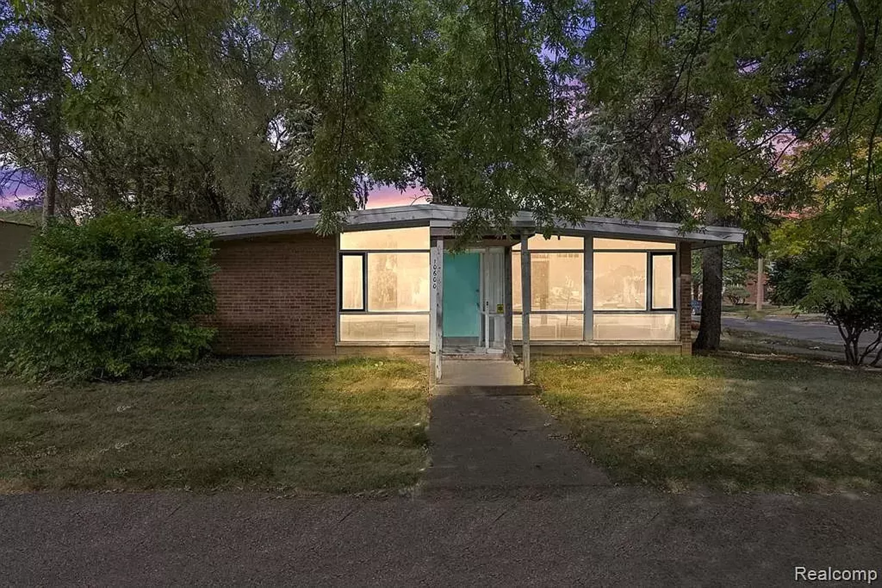 Image: Humble former Detroit dentist office designed by World Trade Center architect Minoru Yamasaki is for sale for $95k