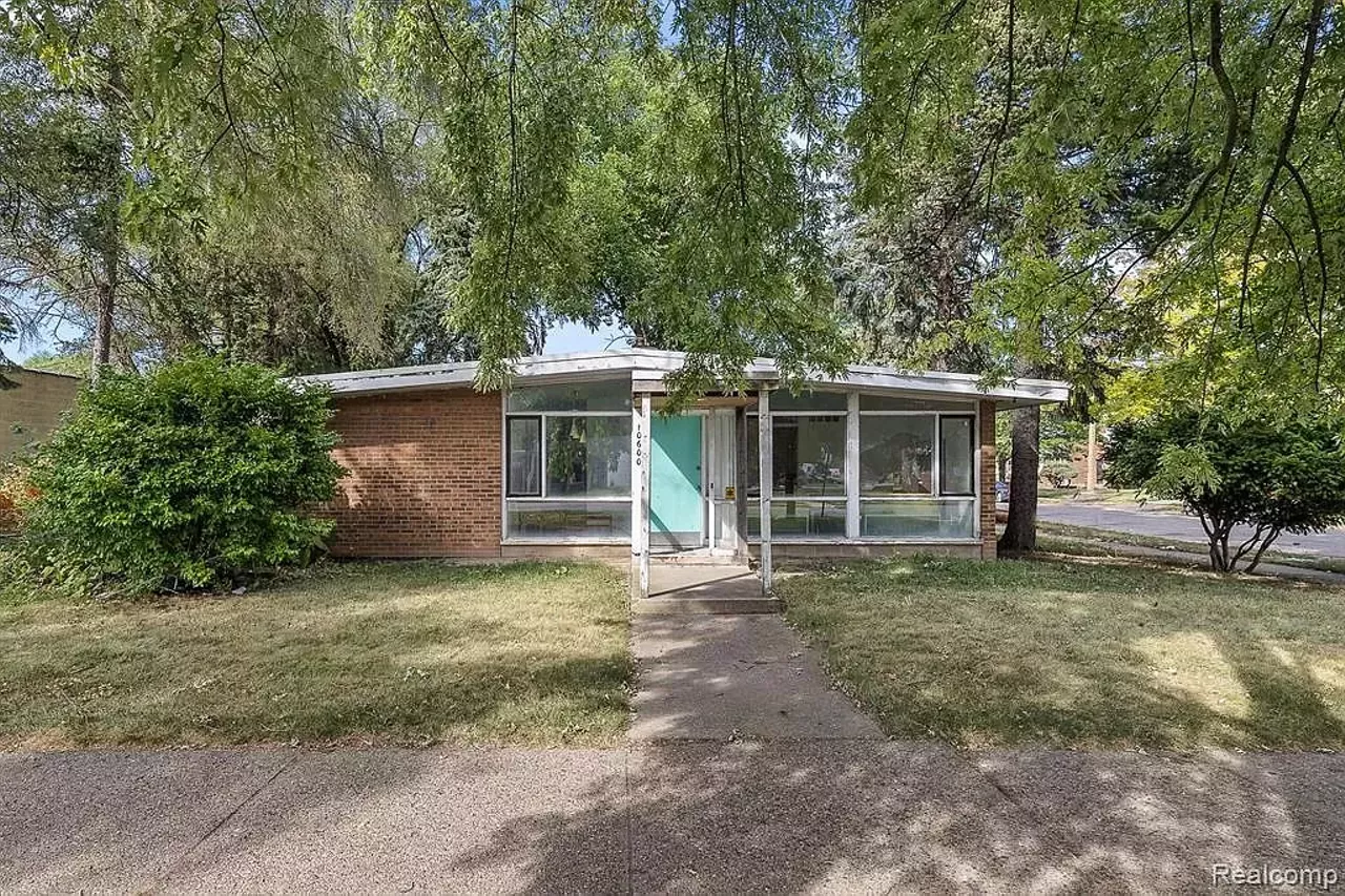 Image: Humble former Detroit dentist office designed by World Trade Center architect Minoru Yamasaki is for sale for $95k