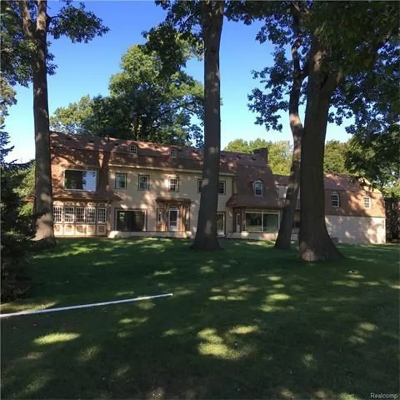 18910 Fairway Dr.,br> Asking price: $549,000 Beautiful hardwood floors, amazing landscape, and placed right on a golf course. Yep...we are there. Anyone have half a million they can lend?