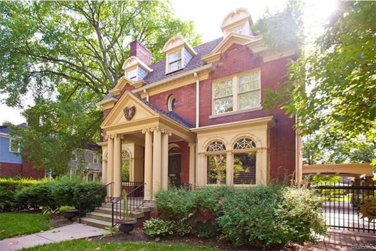  1005 Iroquois St
Asking price: $659,900
5 beds | 3 full baths, 1 half bath 
Man they don&#146;t make &#145;em like this anymore. Built in 1899, this sprawling estate has all kinds of shit you actually don&#146;t find in news homes, think carriage houses and butlers quarters.