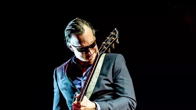Image: Joe Bonamassa - Suite Rental Package