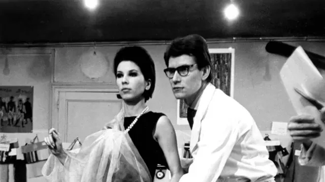 Dressing a true objet d'art in L'Amour Fou.