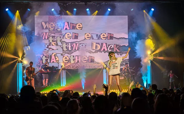 Image: Let's Sing Taylor