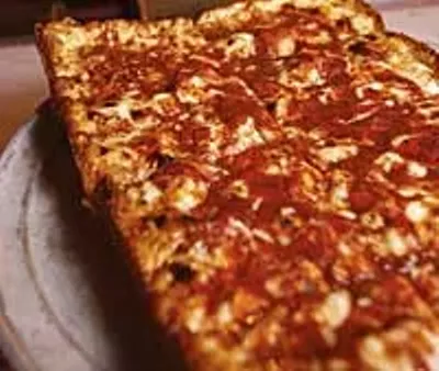 Image: Loui's Pizza