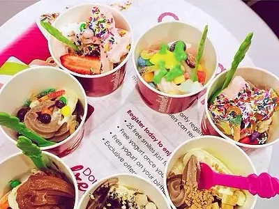 Image: Menchie’s Frozen Yogurt opens Shelby Township location