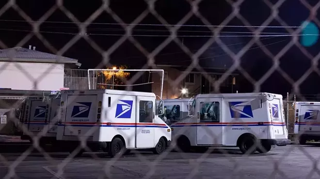 Image: Metro Detroit mail carriers ‘fight like hell’ as Trump targets USPS