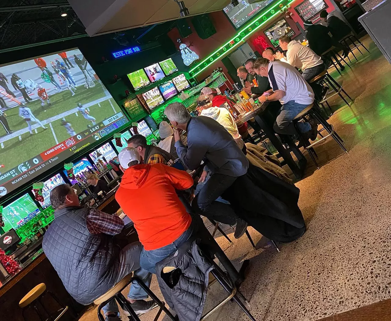 Best Sports Bar (Macomb): Ciccarelli’s Sports Club And Eatery 46793 Hayes Rd., Shelby Twp.; 586-247-2223; ciccarellis-22-sportsbar.com