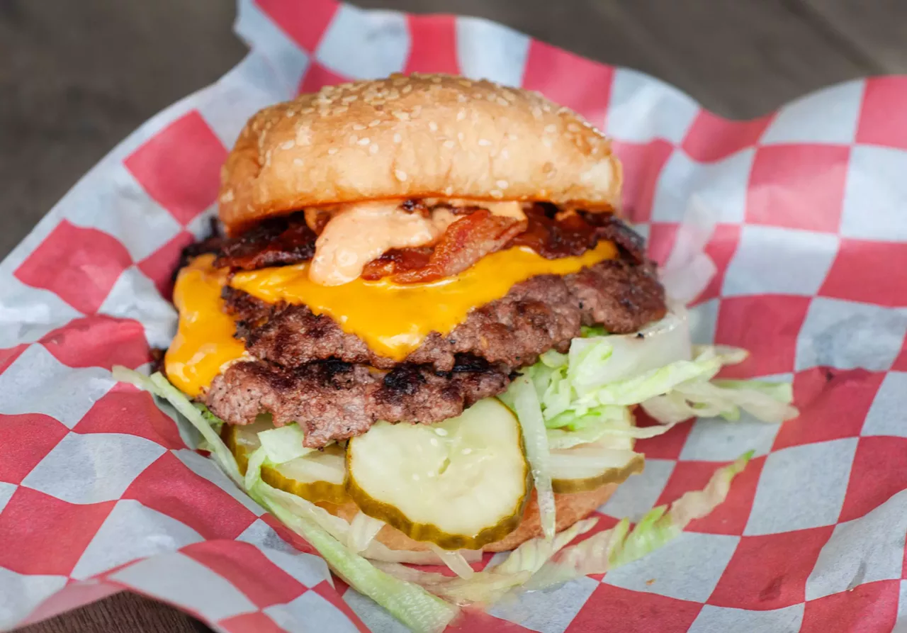 Best Burger (Wayne): Kelly’s Bar 2403 Holbrook Ave., Hamtramck | facebook.com/kellysbarinhamtramck