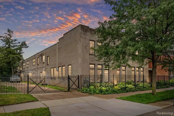 627 W Alexandrine St #8,
Detroit, MI 48201