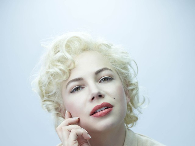 >From one hottie to another: Michelle Williams as