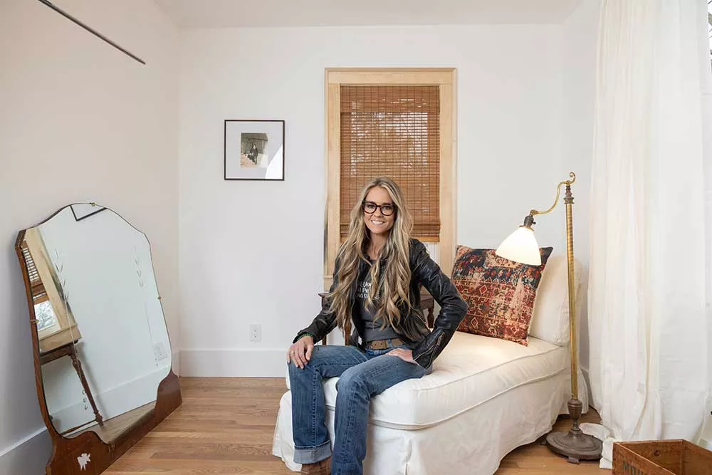 Nicole Curtis.