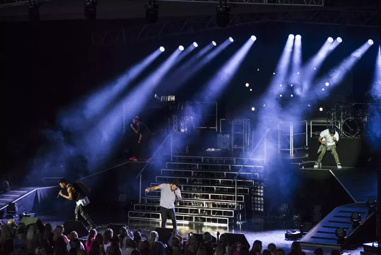 Image: Nostalgia-inducing photos from My2k Tour featuring Dream, Ryan Cabrera, O -Town. 98*