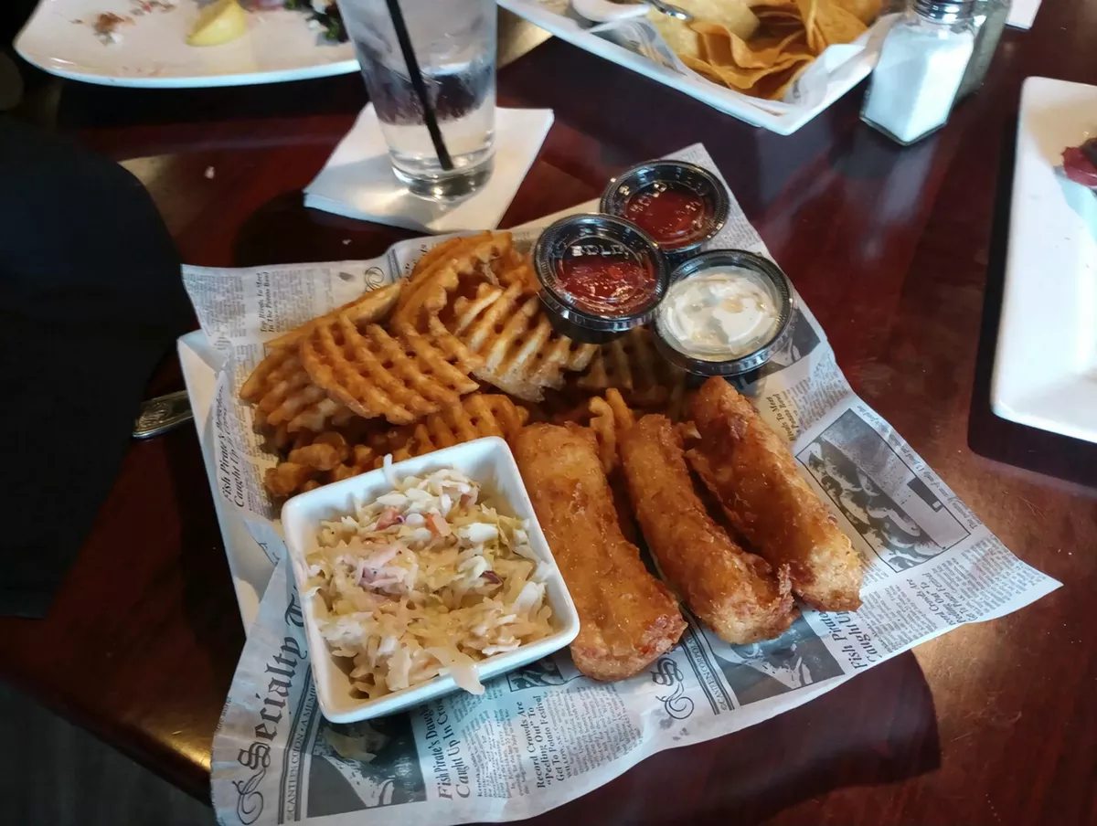 Image: On the menu at Dearborn’s Oakwood Grill: a pub-respectable platter of fish and chips.
