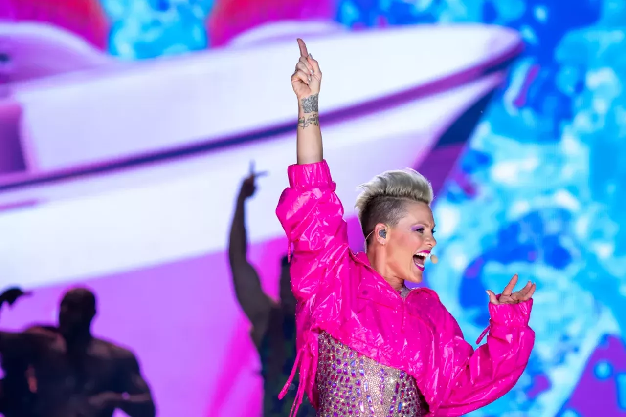 Image: P!nk proves she’s still a rock star, breaking attendance record at Detroit’s Comerica Park