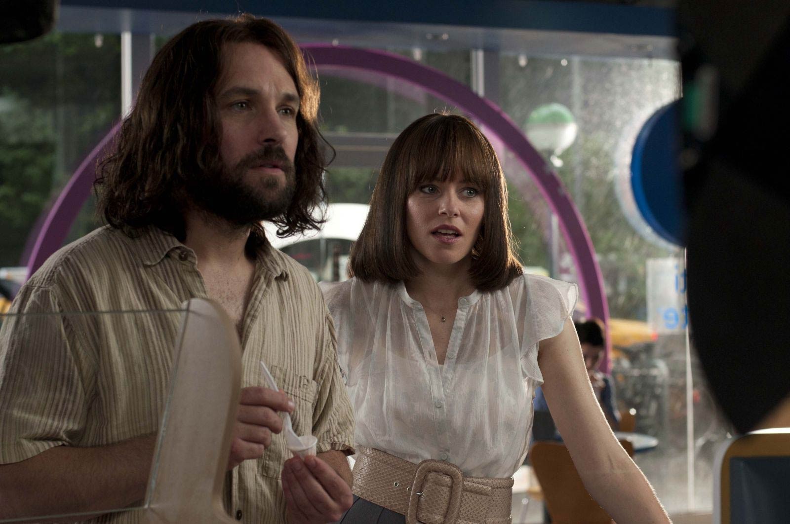Paul Rudd and Elizabeth Banks are Ned and Miranda in Our - Idiot Brother.