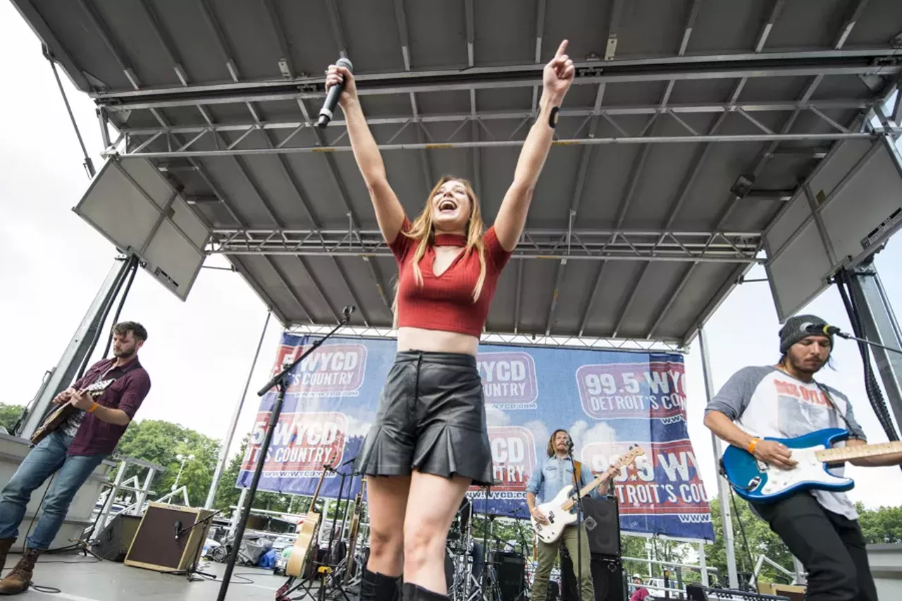 Image: Photos: 99.5 WYCD's Hoedown w/Brad Paisley & Chris Young @ DTE