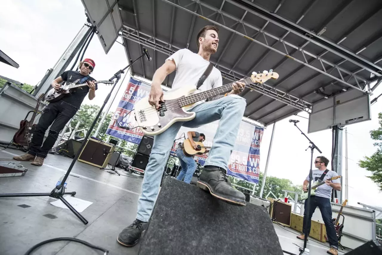 Image: Photos: 99.5 WYCD's Hoedown w/Brad Paisley & Chris Young @ DTE