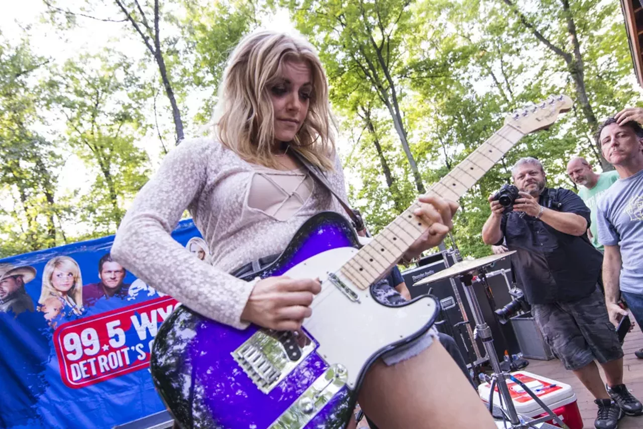 Image: Photos: 99.5 WYCD's Hoedown w/Brad Paisley & Chris Young @ DTE