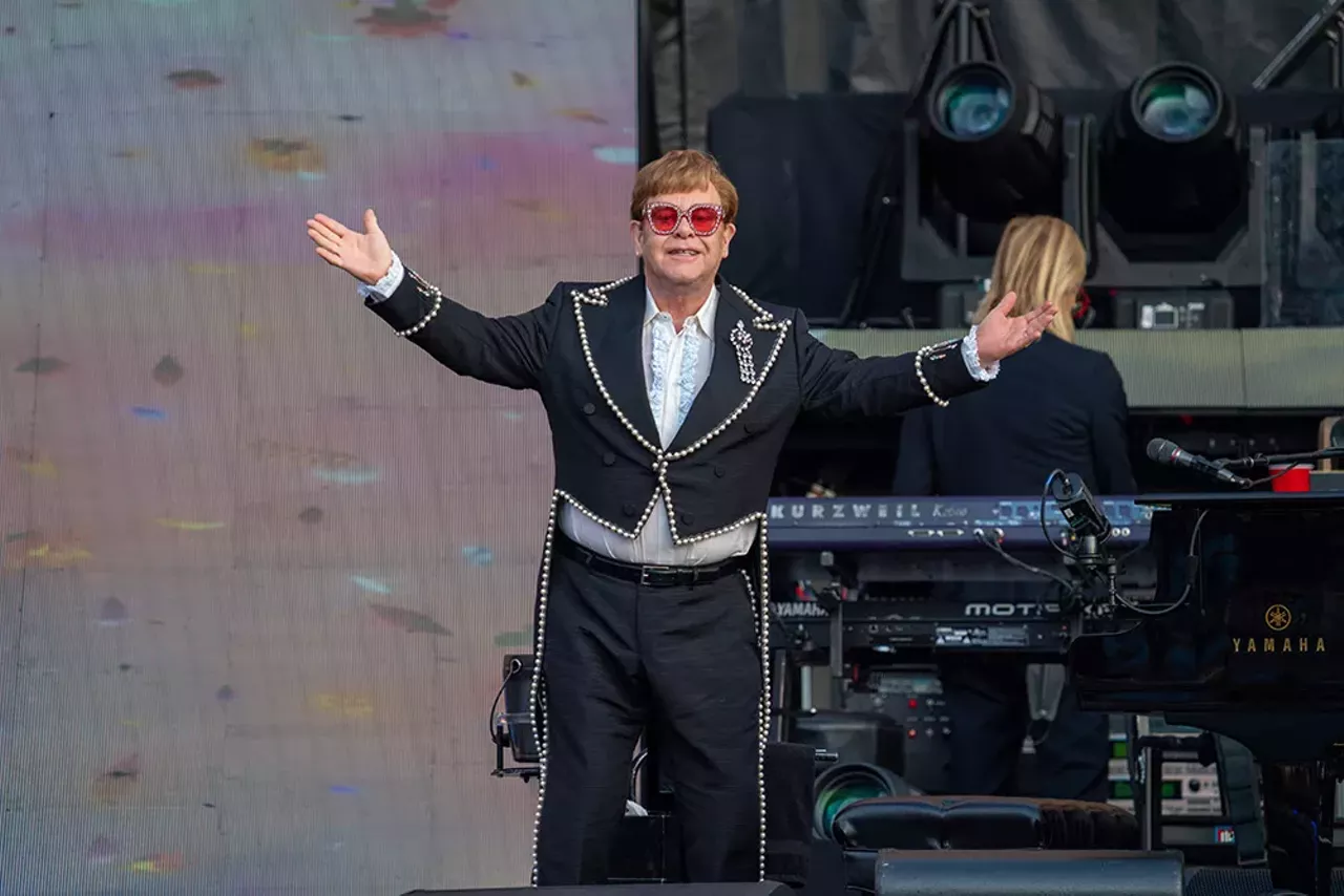 Image: Photos from Elton John’s final performance in Detroit