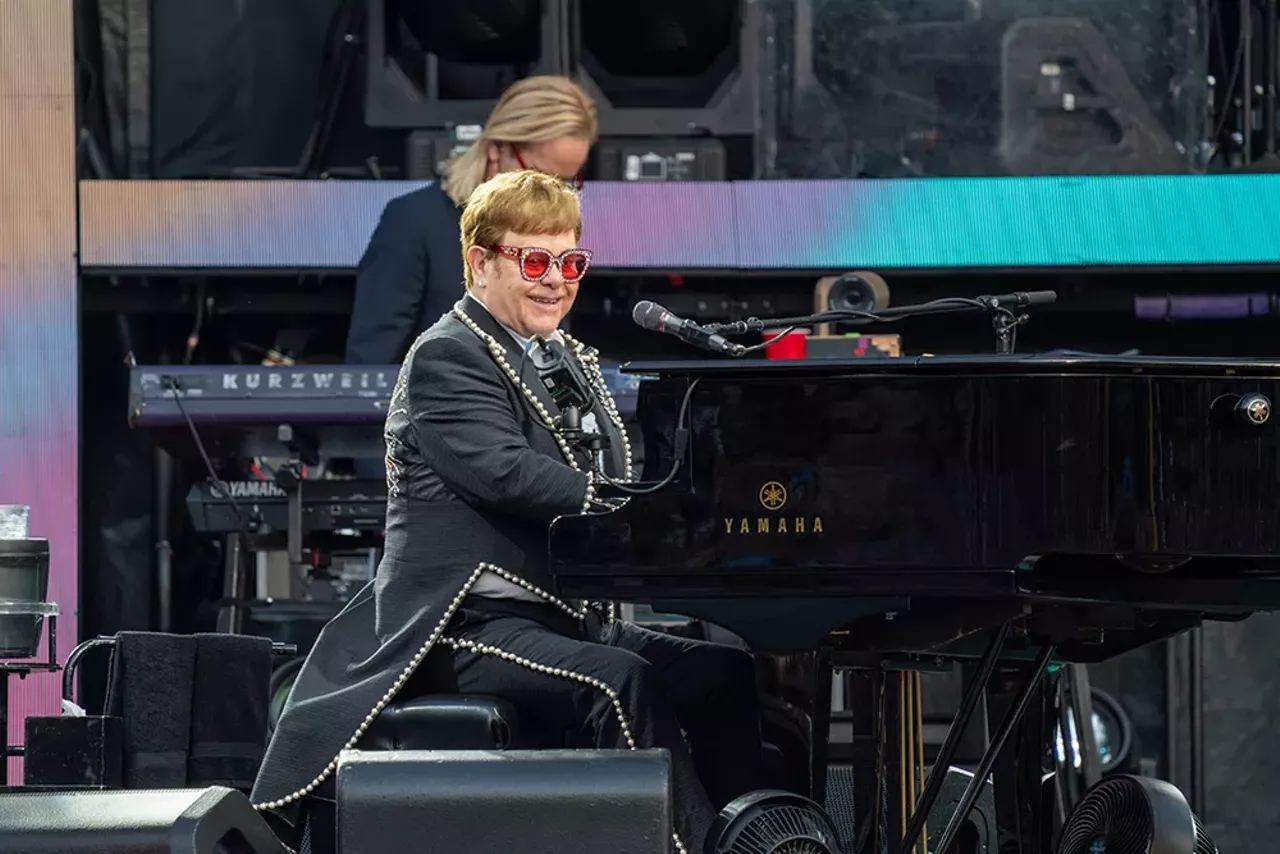 Image: Photos from Elton John’s final performance in Detroit