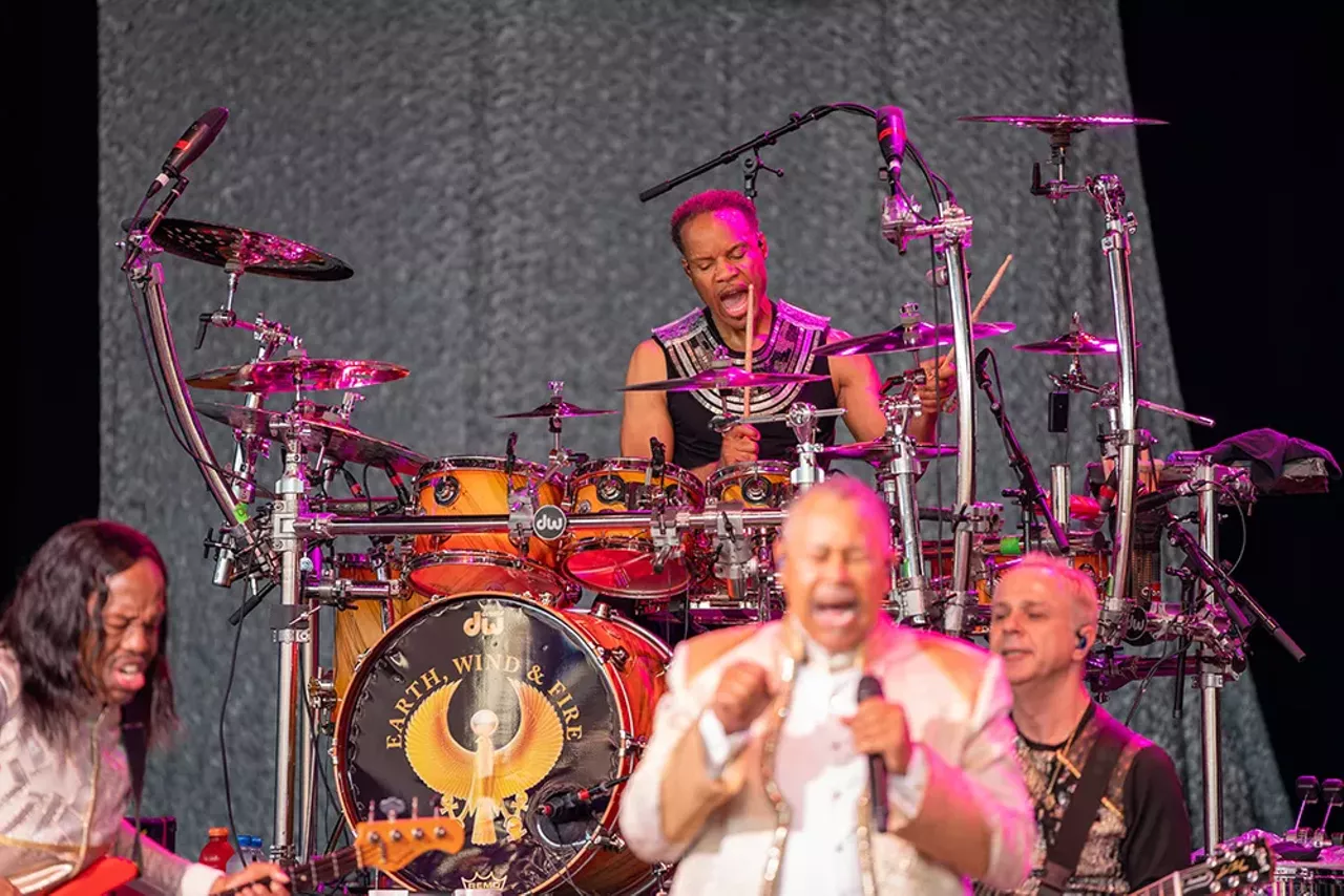 Photos from the Carlos Santana and Earth, Wind &amp; Fire concert at Pine Knob