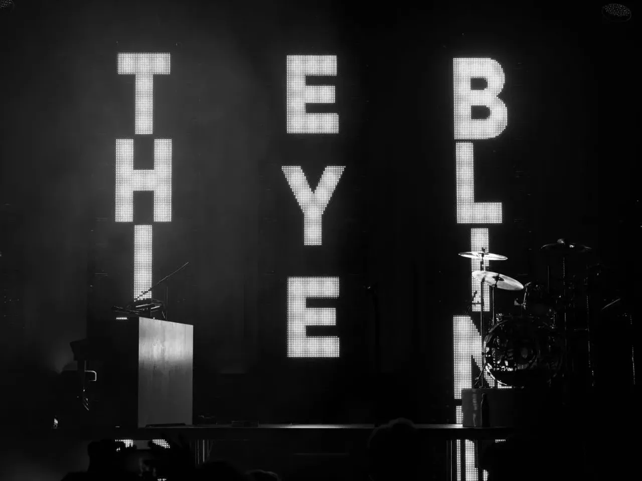 Image: Photos from Third Eye Blind and Jimmy Eat World at Michigan Lottery Amphitheatre