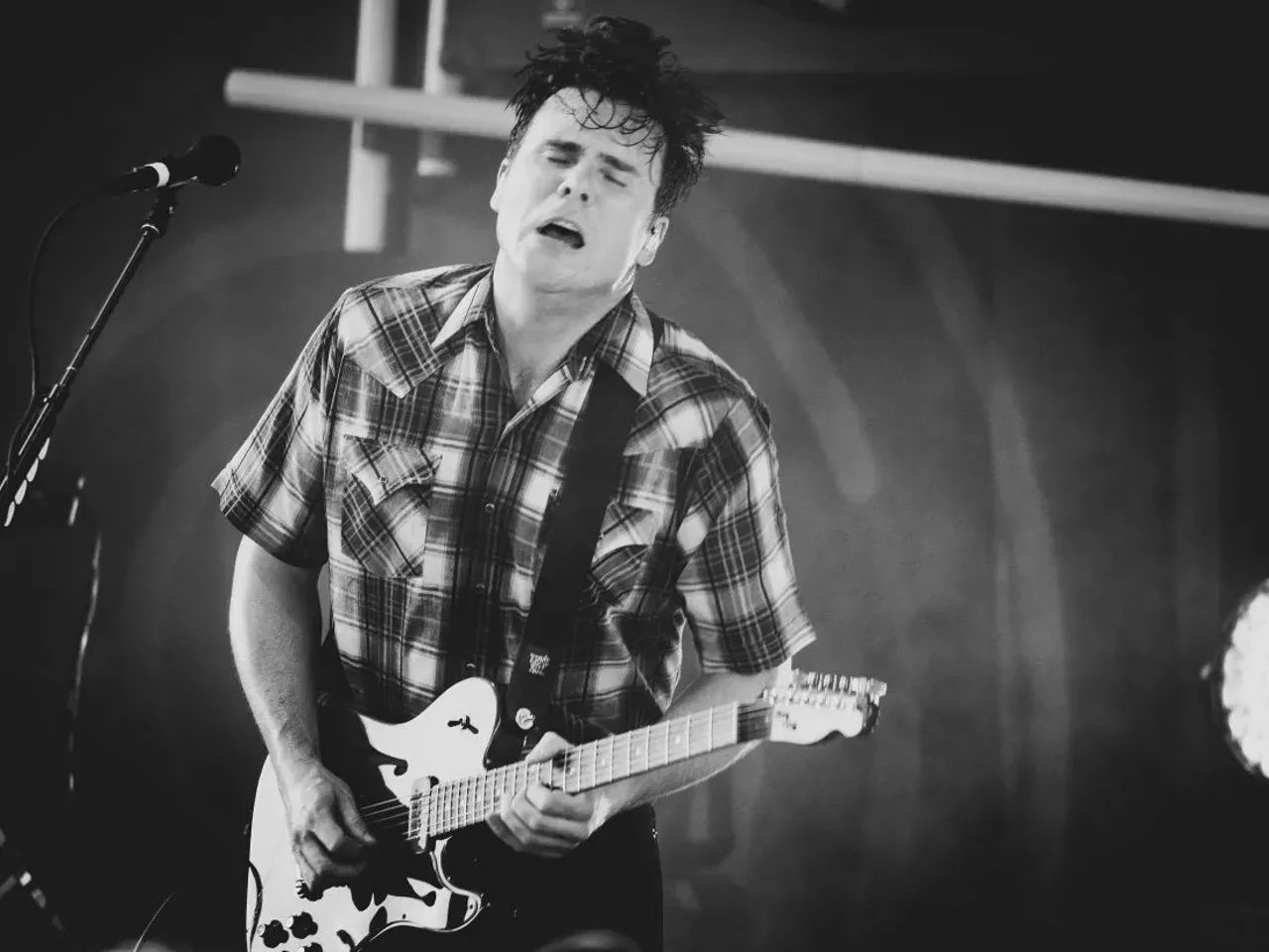Image: Photos from Third Eye Blind and Jimmy Eat World at Michigan Lottery Amphitheatre