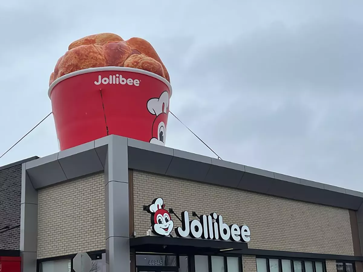 Photos of Jollibee’s first Michigan location in Sterling Heights Photos of Jollibee’s first Michigan location in Sterling Heights