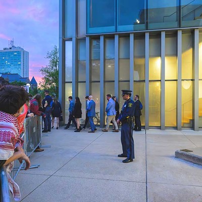 Police use pepper spray on anti-war protesters at University of Michigan [PHOTOS]