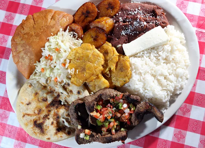 Restaurant Review Antojitos El Catracho