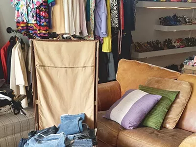 Image: Retail: Thrift on the Avenue