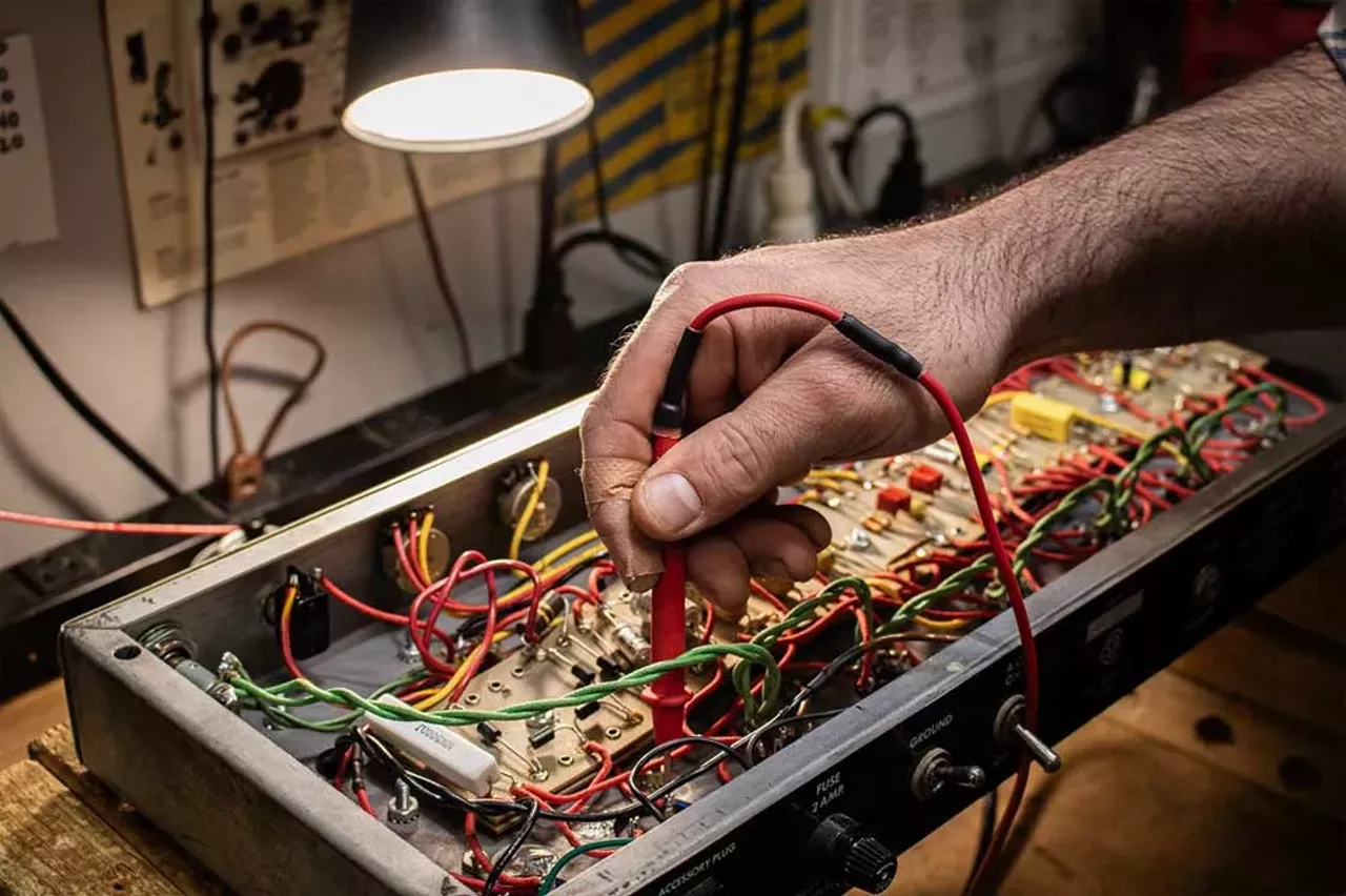 Tom Currie operates his Detroit Amp Lab repair service out of Guitar Hi-Fi.