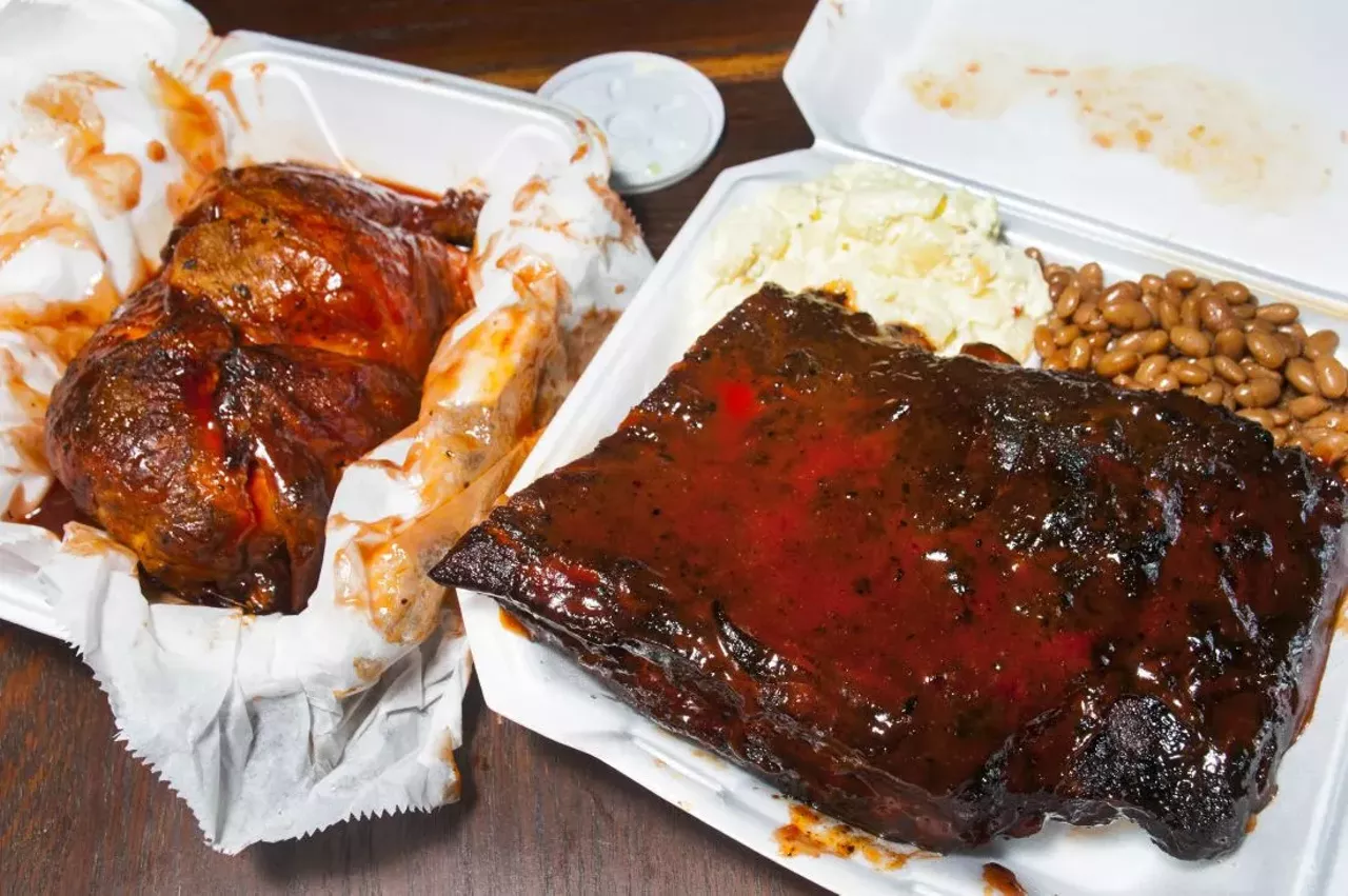 Nunn's rib and chicken dinners