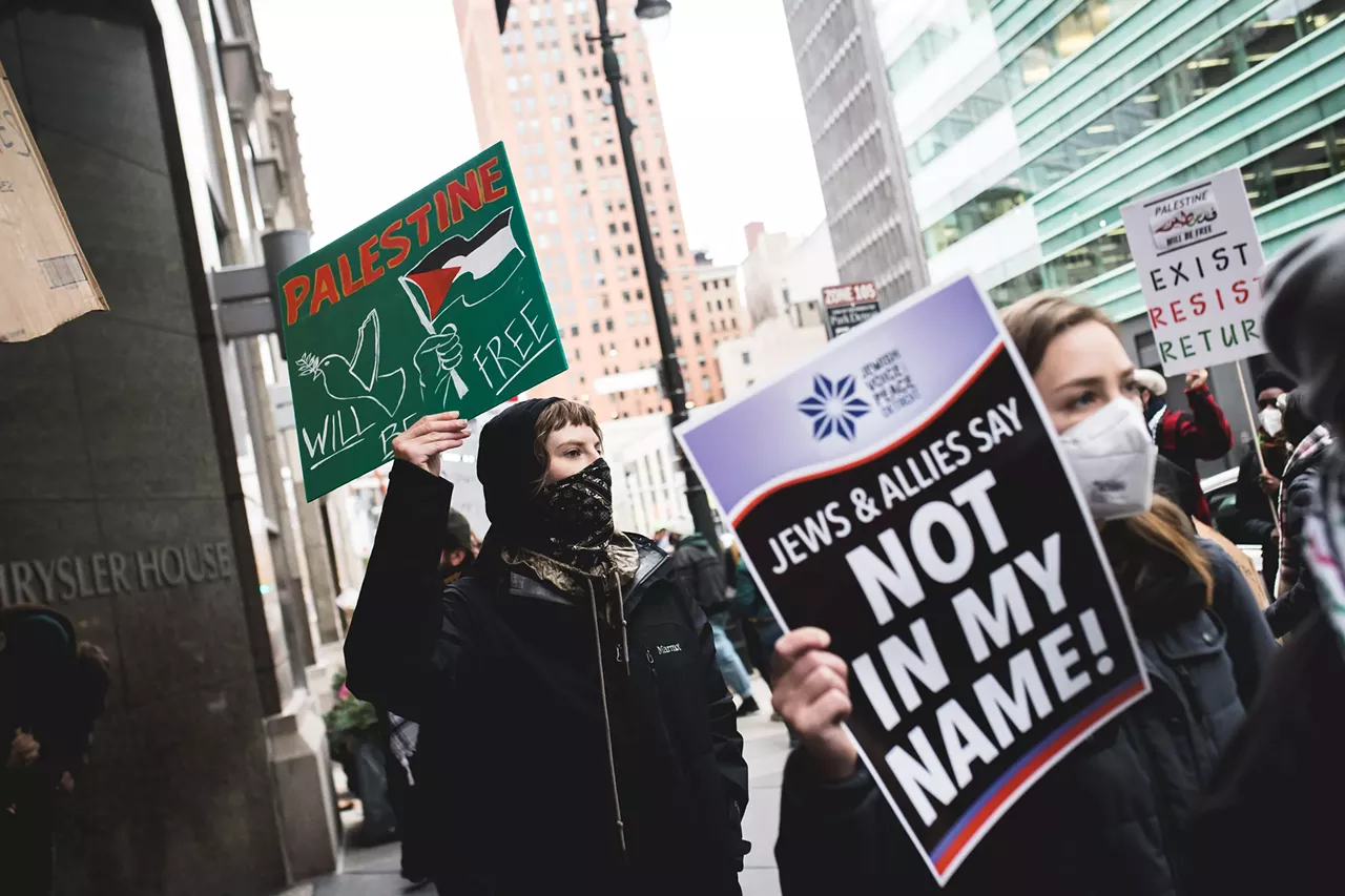 Image: Shut it Down for Palestine protest outside of Debbie Stabenow's office calls for a 'Ceasefire Now'