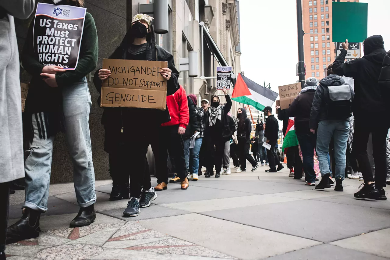 Image: Shut it Down for Palestine protest outside of Debbie Stabenow's office calls for a 'Ceasefire Now'