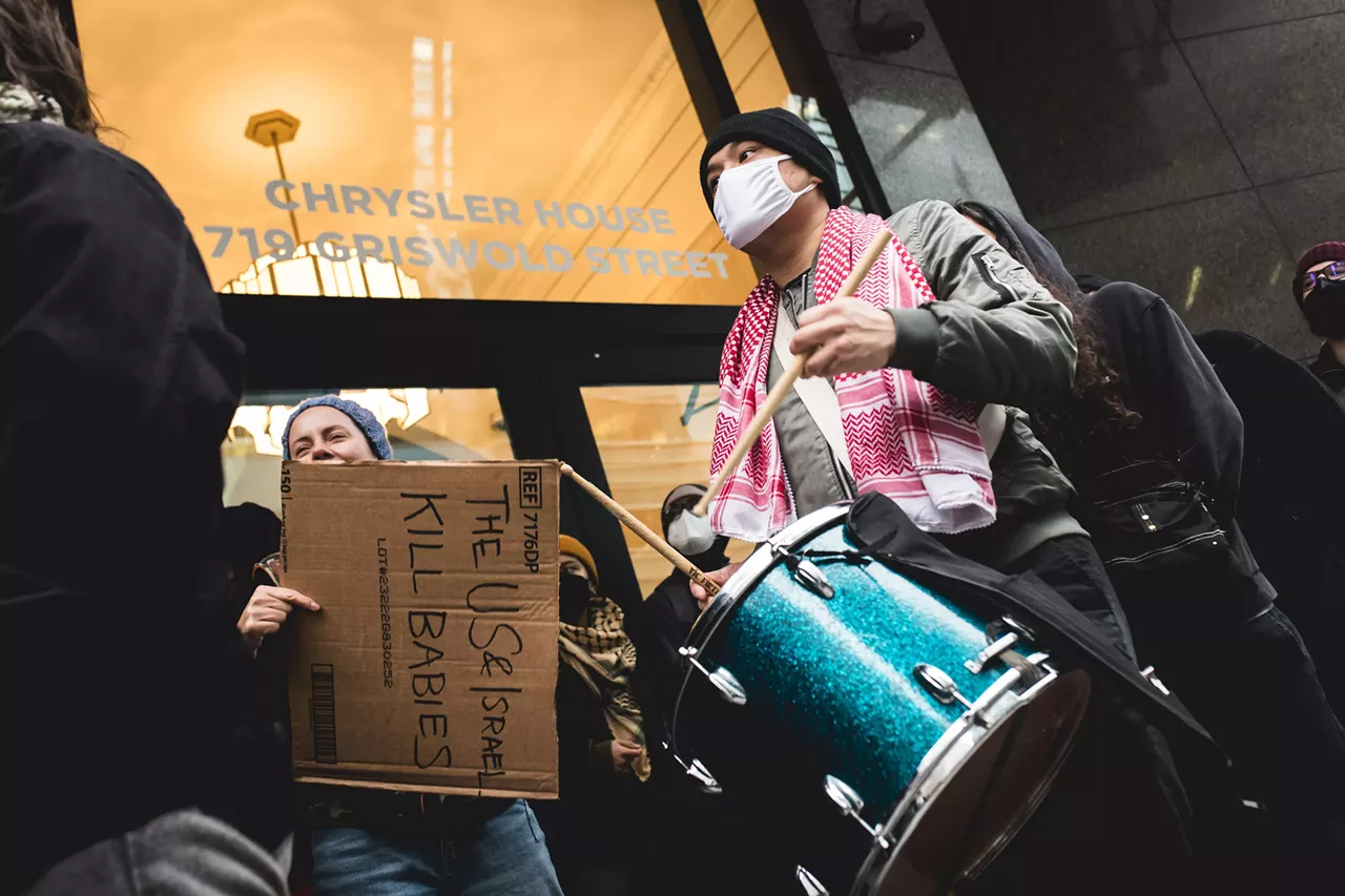 Image: Shut it Down for Palestine protest outside of Debbie Stabenow's office calls for a 'Ceasefire Now'