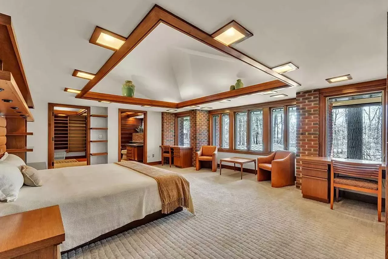 Image: Sprawling barn-themed Ann Arbor mansion hits market [PHOTOS]