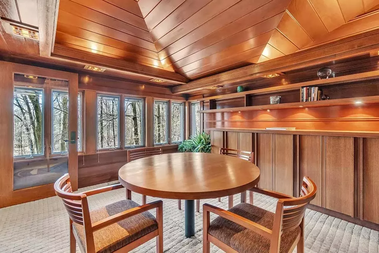 Image: Sprawling barn-themed Ann Arbor mansion hits market [PHOTOS]