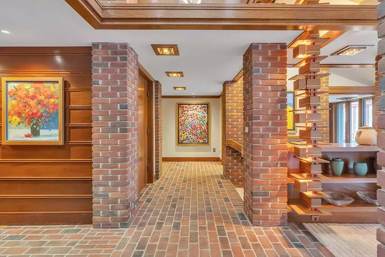 Image: Sprawling barn-themed Ann Arbor mansion hits market [PHOTOS]