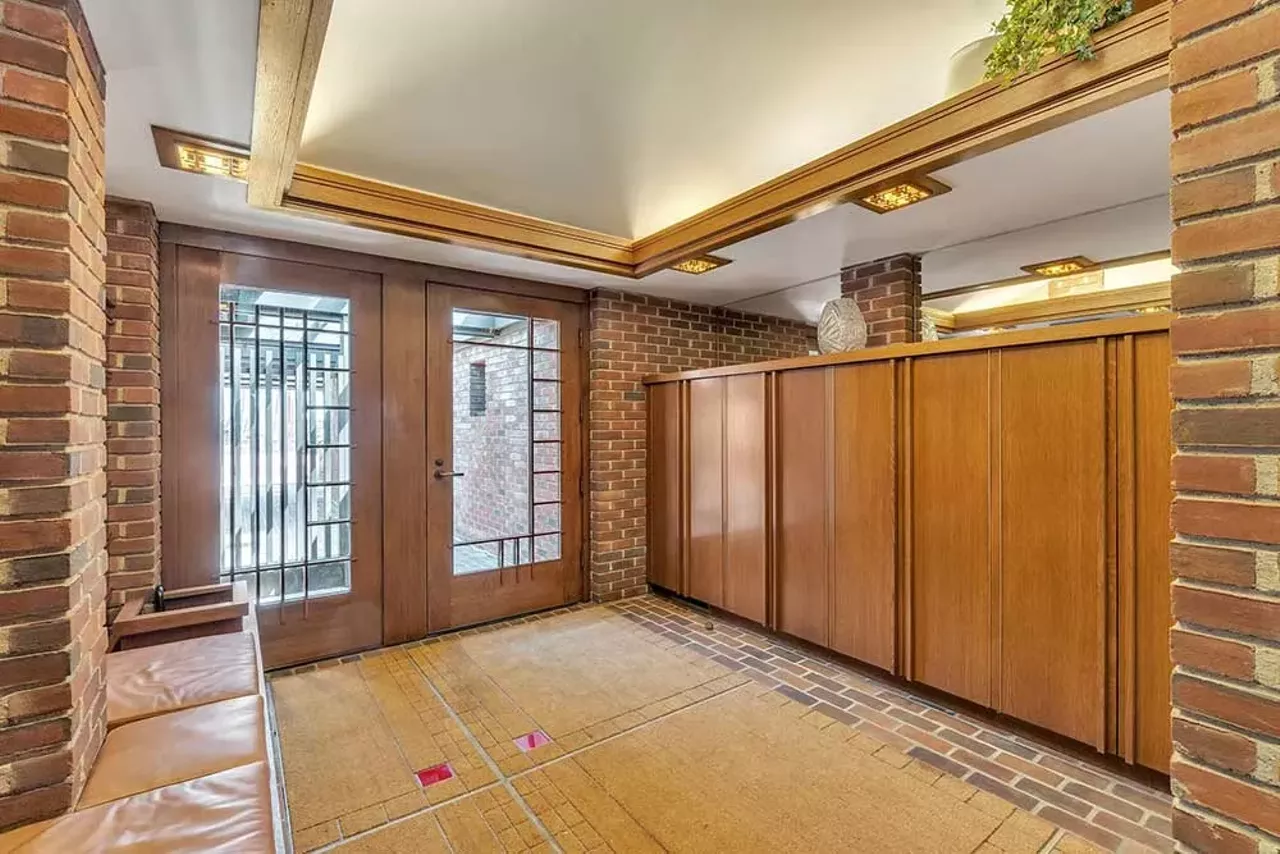 Image: Sprawling barn-themed Ann Arbor mansion hits market [PHOTOS]