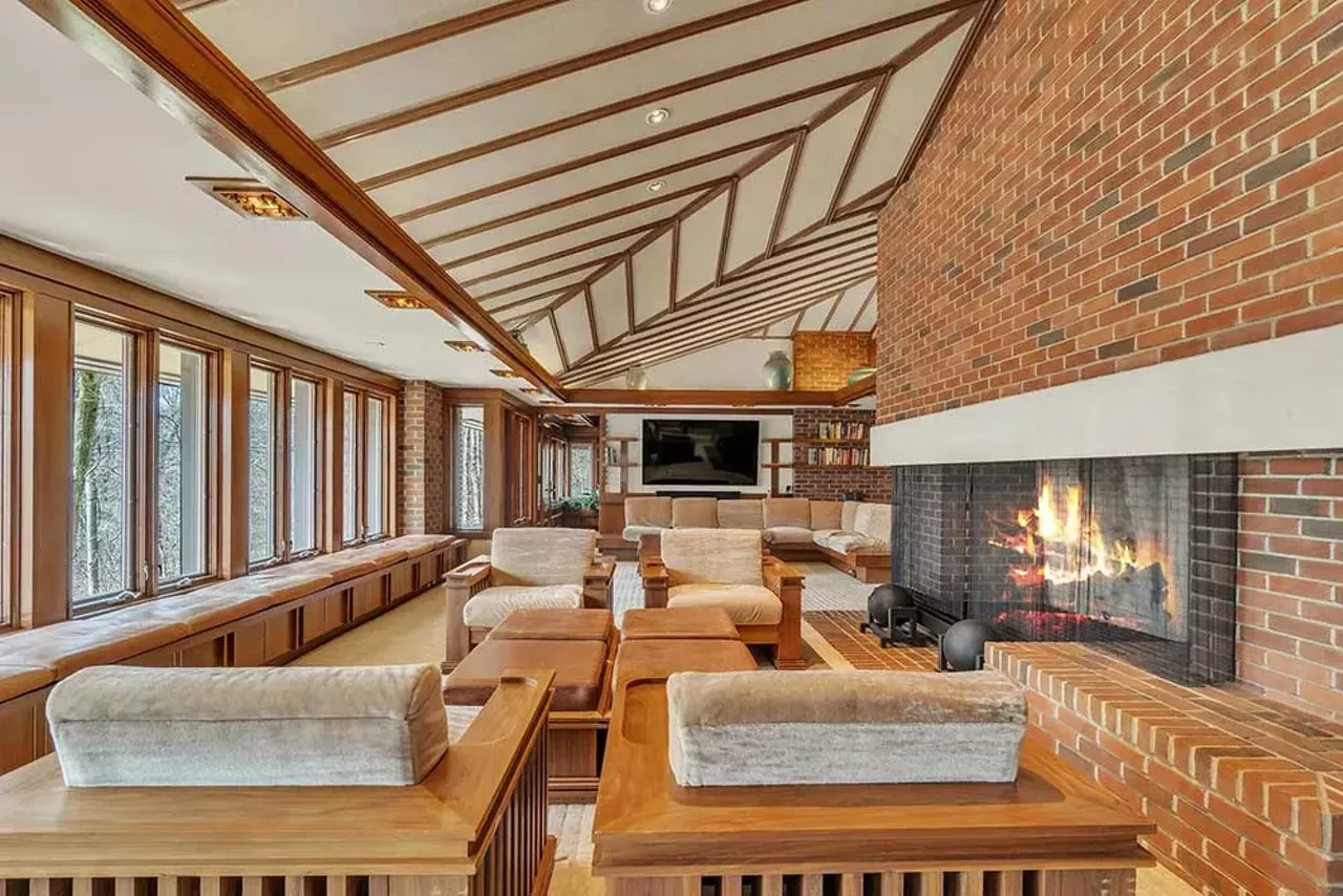 Image: Sprawling barn-themed Ann Arbor mansion hits market [PHOTOS]