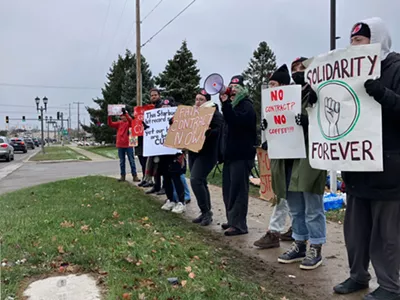 Employees picket outside the Lake Lansing and Kerry Street Starbucks on Nov. 17.