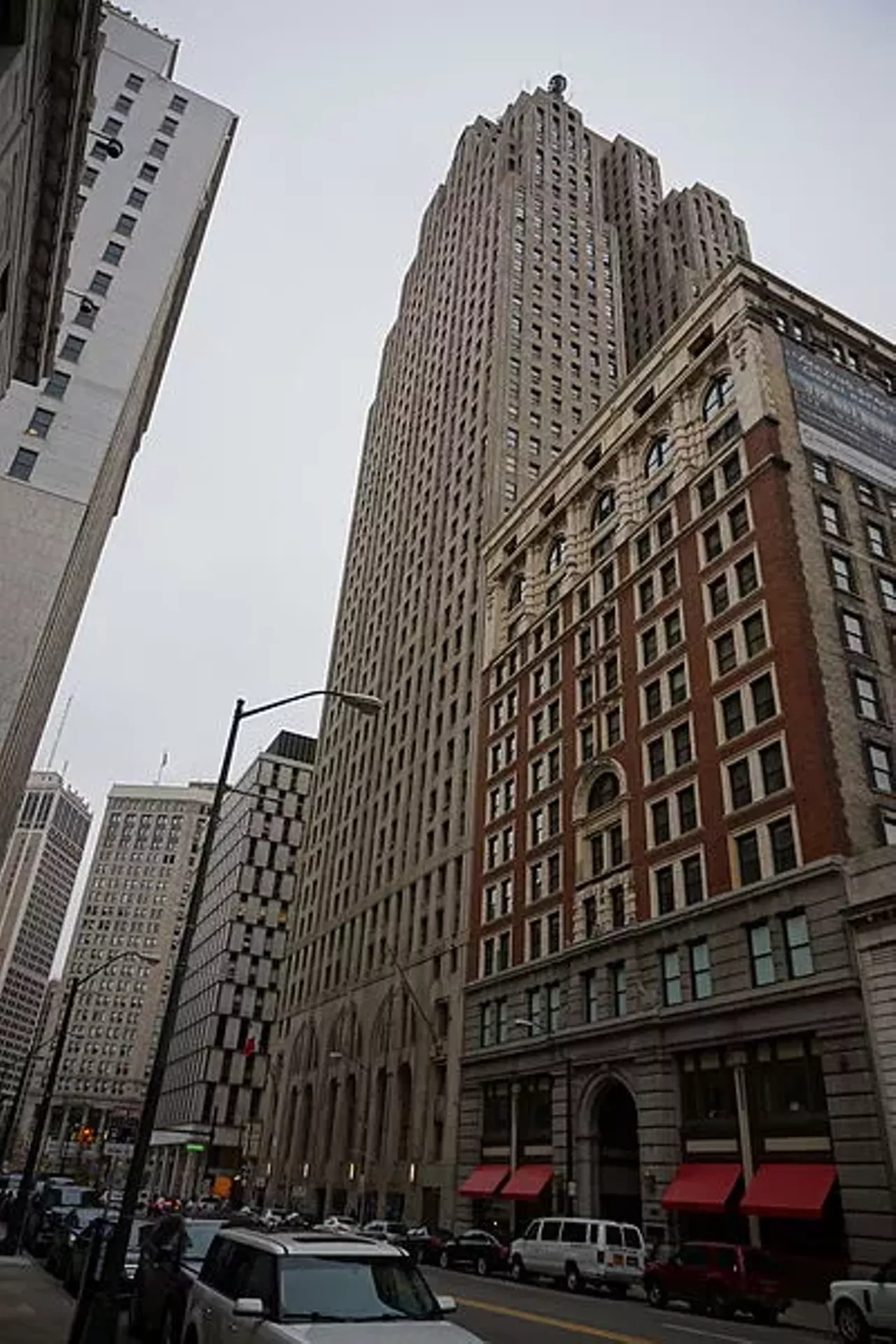 Downtown Metropolis The app lists this location as Fort St. between Shelby and Griswold, but Bruce Wayne didn&#146;t stick to just one block. At one point, a Congress street sign is clearly visible as he navigates the fictional Metropolis. (Photo Credit: Michael Barera via Wikimedia Commons)