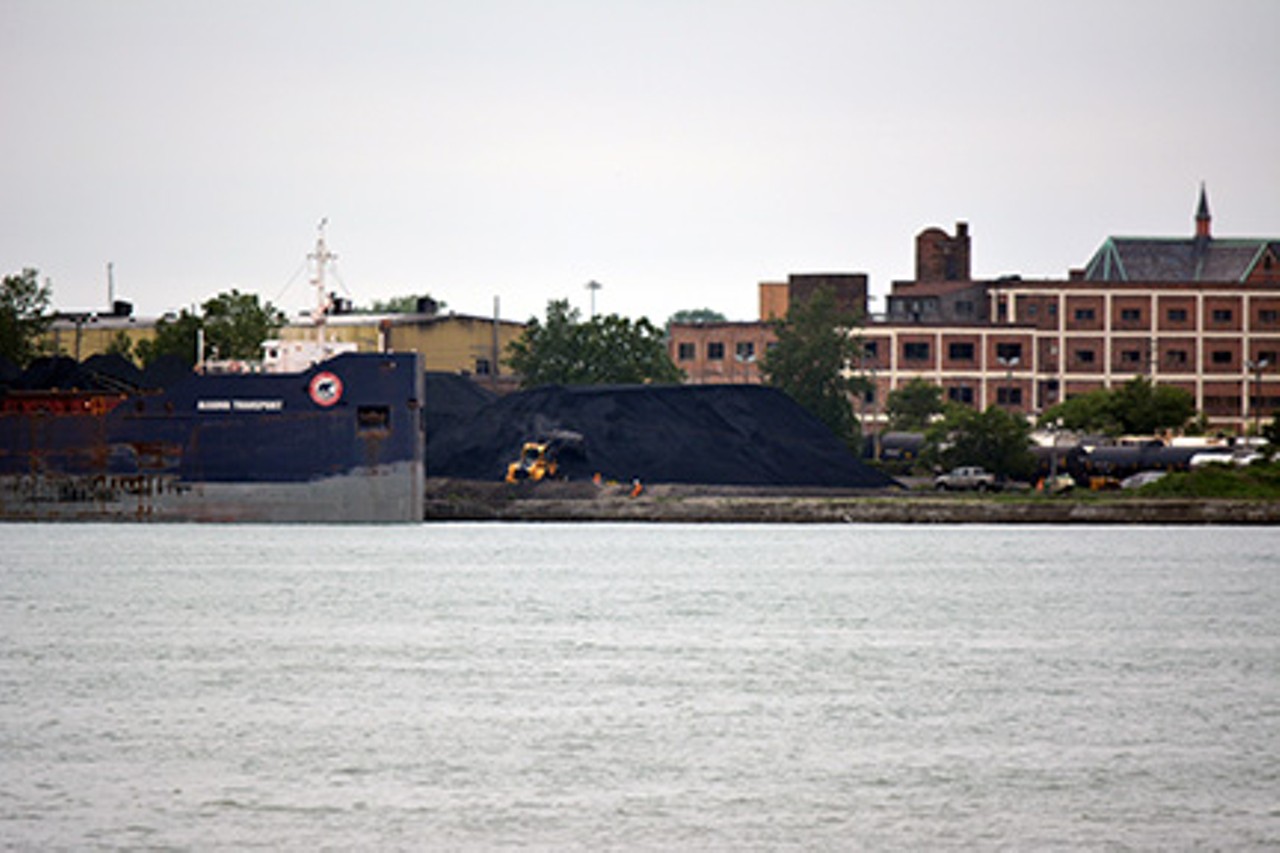 DTE Coal Services, a subsidiary of DTE Energy, has received a multi-year petcoke terminal services contract with BP Products North America's Whiting, Ind., refinery. The agreement calls for DTE Coal Services to unload, store and load all of BP's petcoke from trucks and rail cars into vessels and barges for delivery to BP's customers.
