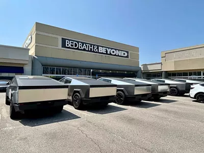 Image: Tesla dumping ground piles up in former Marvin’s Marvelous Mechanical Museum parking lot