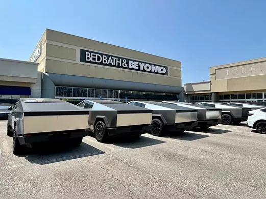 Image: Tesla dumping ground piles up in former Marvin’s Marvelous Mechanical Museum parking lot