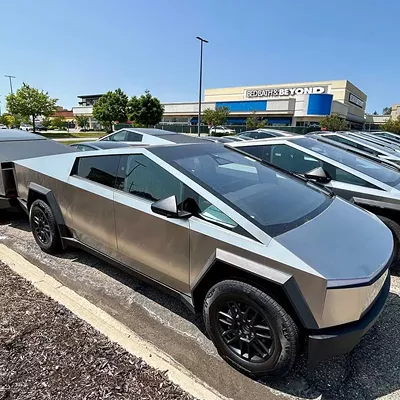 Image: Tesla dumping ground piles up in former Marvin’s Marvelous Mechanical Museum parking lot