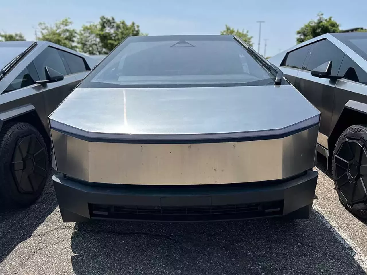 Image: Tesla dumping ground piles up in former Marvin’s Marvelous Mechanical Museum parking lot
