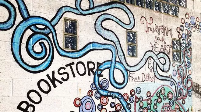 Image: The Big Bookstore is closing